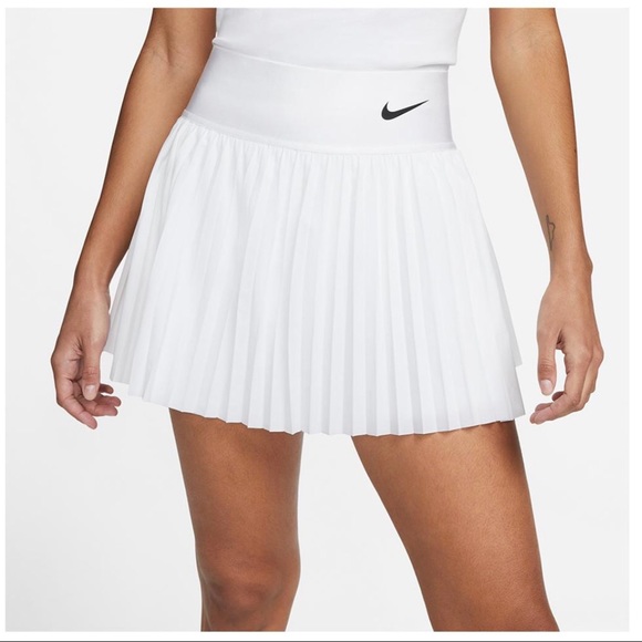 Nike Women's Court Dri-FIT Advantage Pleated Tennis Skort